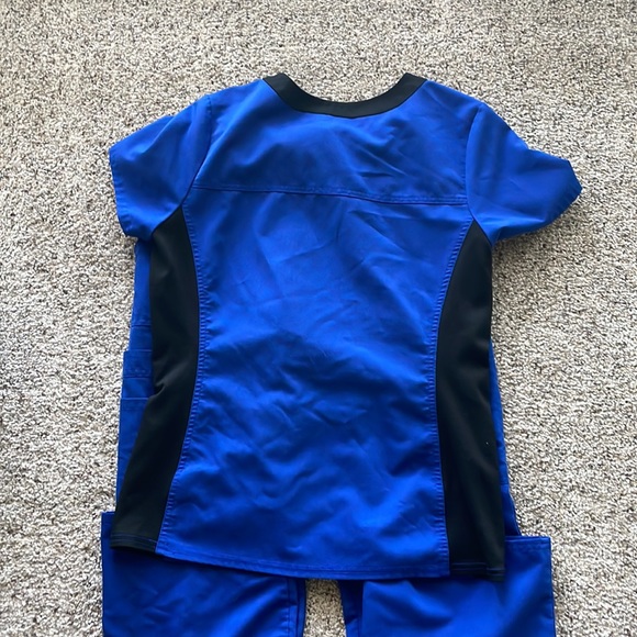 Womens Scrubs - Picture 3 of 4